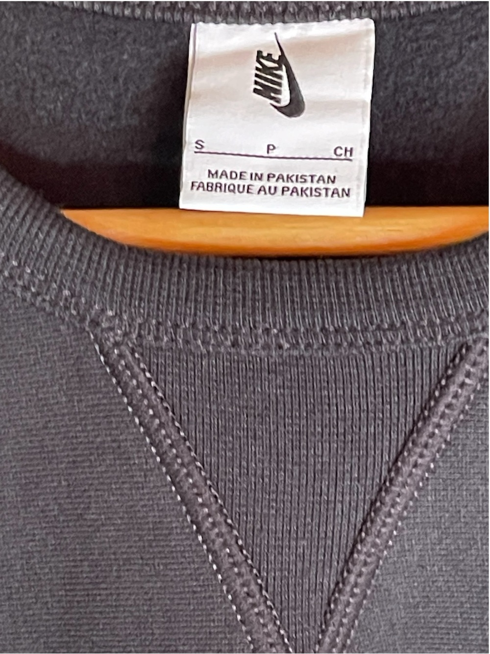Nike Men's Fleece Crewneck Sweatshirt - Picture 3 of 4